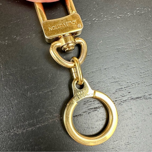 Louis Vuitton gold keychain key clip or bag charm - Picture 3 of 6